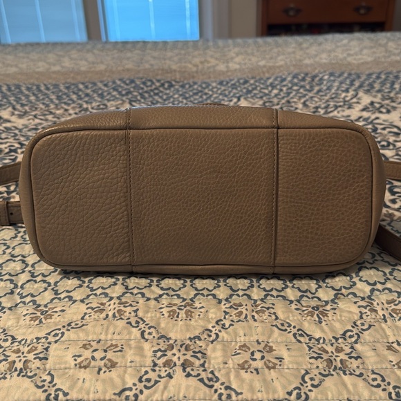 Tory Burch crossbody with handles - Picture 4 of 5